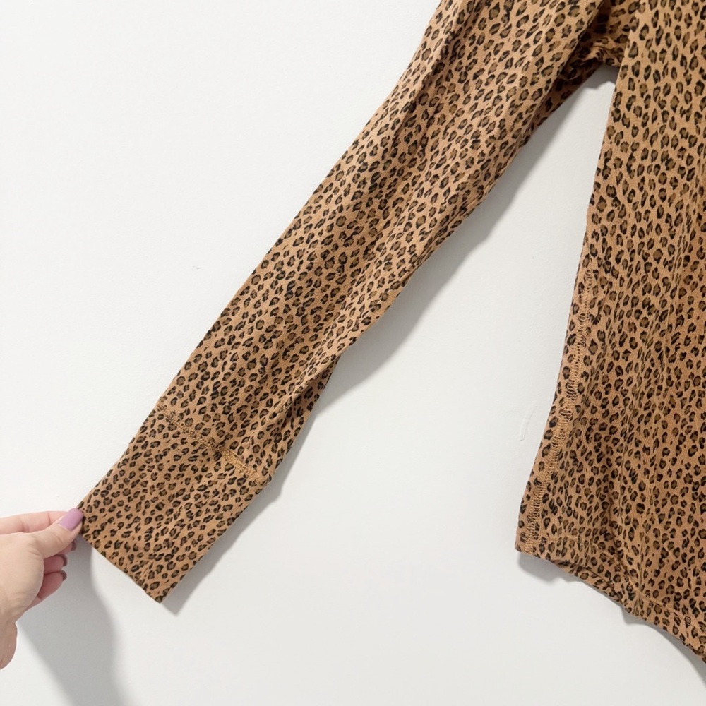 Gap Heather T Cheetah Print‎ Long Sleeve Top Womens Size Medium Casual Layers - Picture 3 of 7